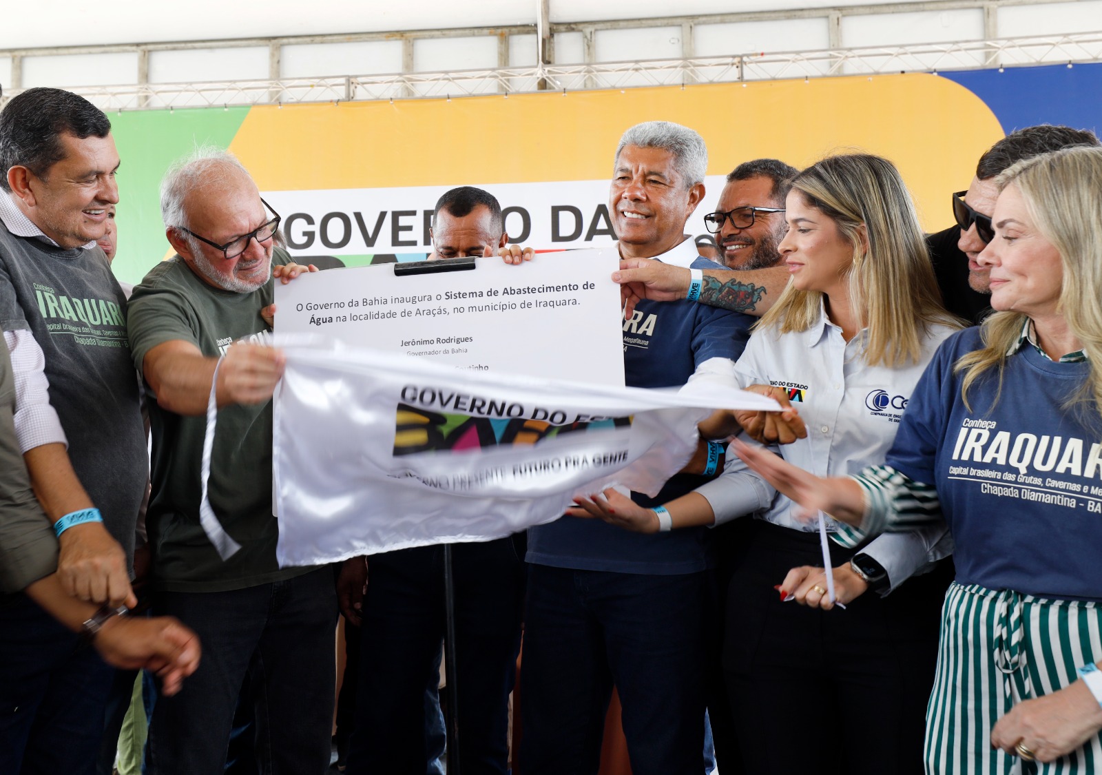 Governo do Estado inicia agenda em quatro municípios com entregas de infraestrutura e abastecimento de água em Iraquara