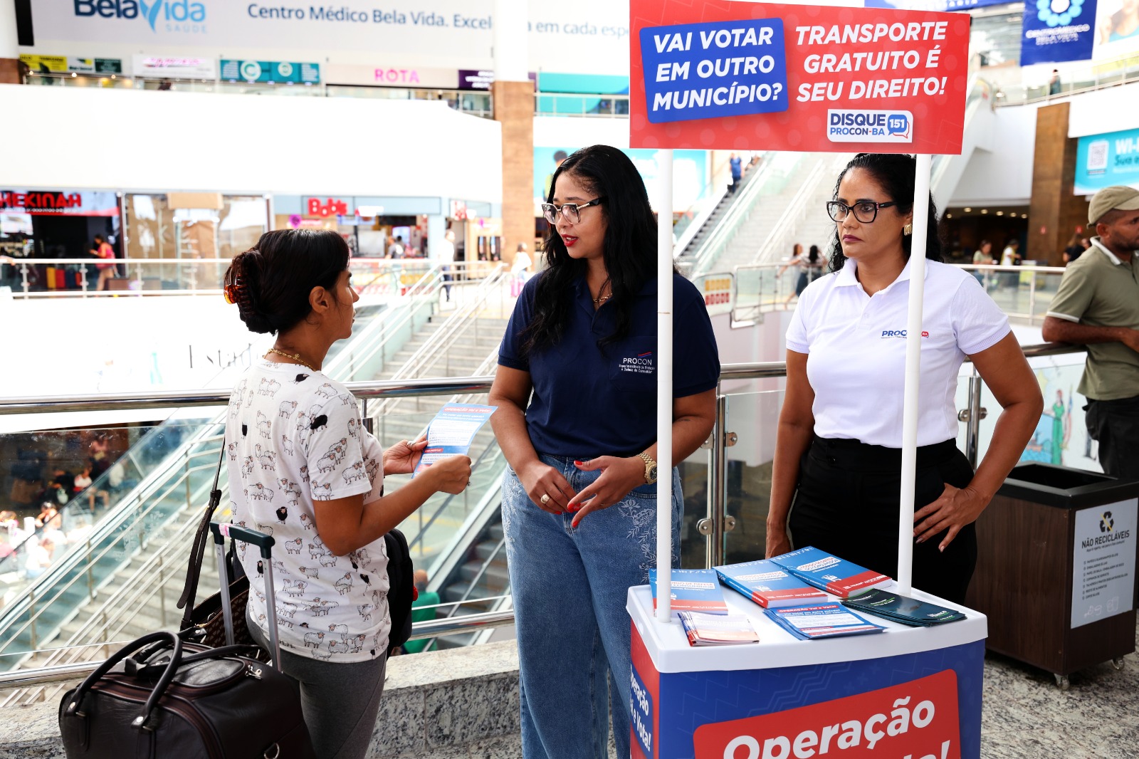 Blitz orienta passageiros sobre gratuidade do transporte no segundo turno das Eleições 2026