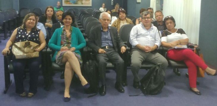 A sede do Conselho Estadual do Rio Grande do Sul, em Porto Alegre, recebe, de hoje (30/11/2016) até o dia 02/12, a XXXV Reunião do Colegiado Nacional de Diretores e Secretários de Conselhos de Educação CODISE. A diretora do Conselho Estadual de Educação da Bahia, Vanusa Pitanga, representa o CEE/BA nesse encontro.