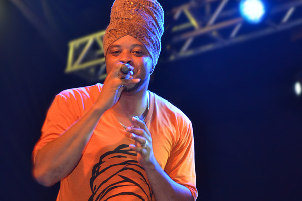 O cantor Afro Jhow particpa do projeto AfroSoul, um dos destaques na agenda (Foto: Carlos Castilho)