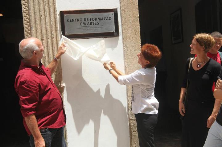 644385_361454257268075_1956175662_n