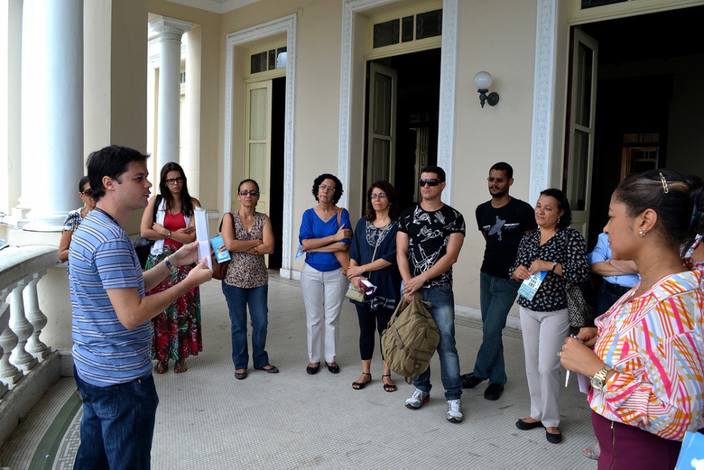 Visita guiada de professores da escola Parque e alunos do colegio Antonio Vieira - ft. Lazaro Menezes (3)
