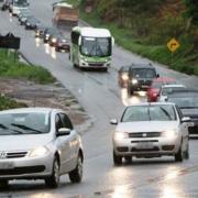 Regra do farol baixo em rodovias foi alterada e começa a valer em 2021