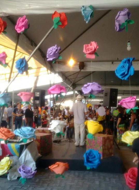 Programação segue até o dia 25, domingo, com lançamento de 60 livros