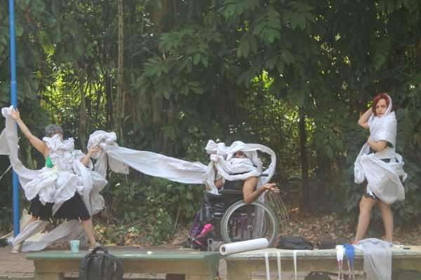 Xícara para Pessoa Ausente (Foto: Camila Brito e Milena Athayde)