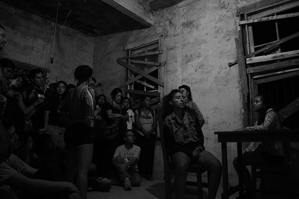 Há violência no silêncio? (Foto: Chuy Carrillo)