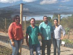 Visita ao viveiro do Assentamento