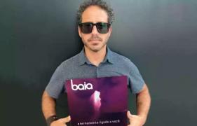 Especial das Seis destaca álbum do cantor baiano Baia