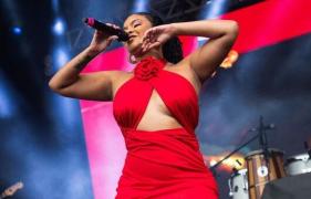 Especial das Seis traz o álbum Meu Esquema, de Rachel Reis