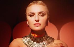 Especial das Seis destaca álbum Ero Romantica, de Arisa