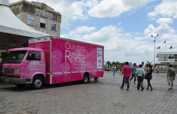 Caminhão do Outubro Rosa