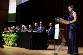 1461861867Luciane_Croda_Congresso