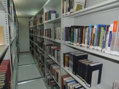1407432648Biblioteca_002
