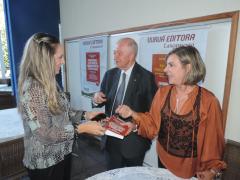 1412252872Lanamento_livros_011014_287