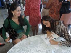 1412252875Lanamento_livros_011014_334