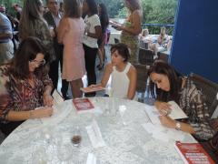 1412252877Lanamento_livros_011014_381