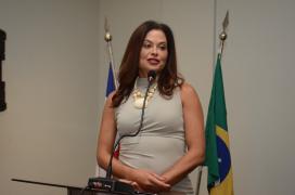 Nova diretoria da APEB toma posse em solenidade com presença da Procuradora Geral do Estado_foto_Jéfferson Vieira (1)