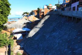 Governo do Estado entrega nova contenção de encosta no Alto do Cabrito