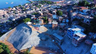 Governo do Estado entrega nova contenção de encosta no Alto do Cabrito