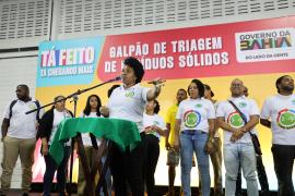 Entrega dos galpões de reciclagem 