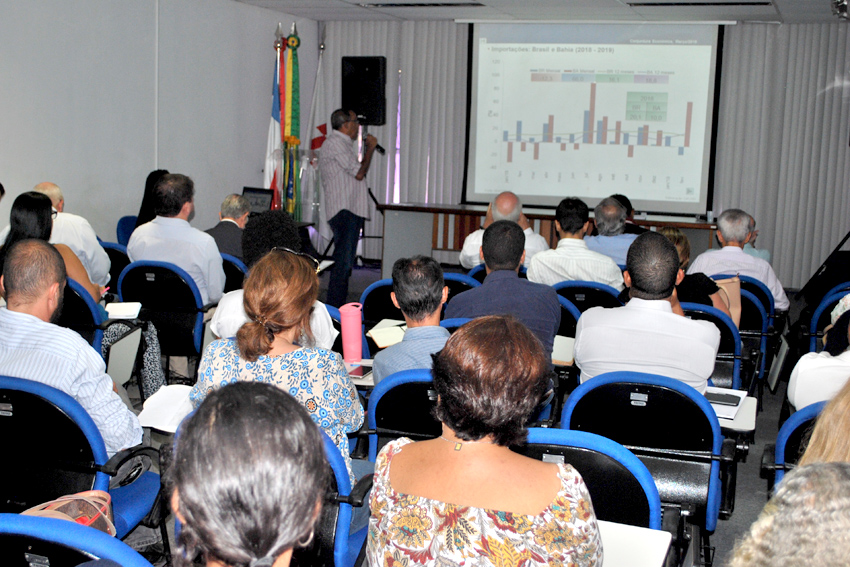Projeção da SEI para a economia baiana em 2019 é analisada na Seplan