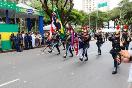 200 anos da PM são celebrados no desfile da Independência na capital