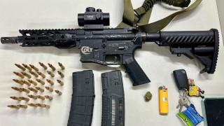 PM apreende fuzil, carregadores, munições e droga em Cajazeiras