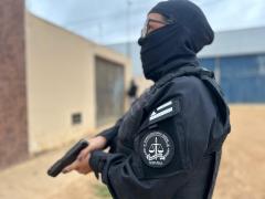 SSP e PM cumprem mandados de busca e apreensão contra policial acusado de tráfico de armas 