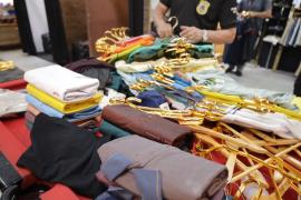 Mais de mil peças de vestuário são apreendidas durante Operação Comércio Legal em Salvador e RMS