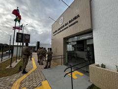 Com investimento de 2,5 milhões, Novo Triunfo recebe DT e Pelotão da PM