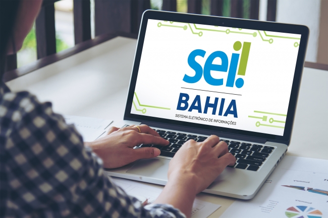 notebook com a marca do sei bahia