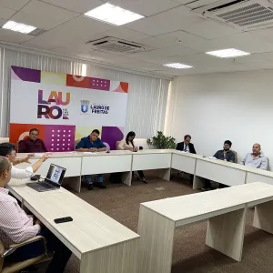 reunião com prefeita de Lauro de Freitas