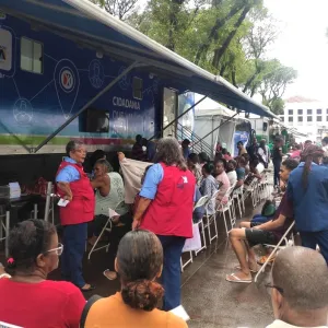 Teixeira de Freitas recebe carreta do SAC Móvel para atendimento gratuito