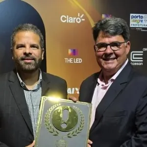 Plataforma de serviços públicos digitais da Bahia (www.ba.gov.br) ganhou o primeiro lugar na categoria Governo Estadual, na edição atual, conquistando o bicampeonato da premiação pelo voto popular