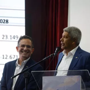 Governador Jerônimo Rodrigues e secretário da Administração Rodrigo Pimentel