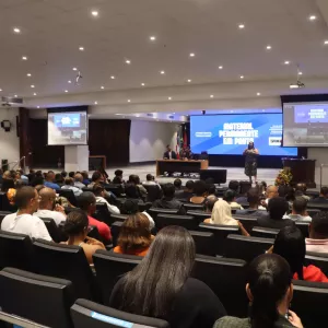 Realizado pela Secretaria da Administração (Saeb), o evento contou com a presença de cerca de 200 participantes presencialmente, além do público que assistiu transmissão pelo canal da Saeb no YouTube 