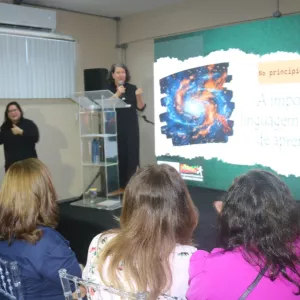 Teca Ramos durante XVII Semana Pedagógica