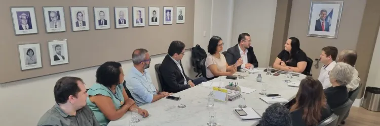 O Move Bahia, sistema de transporte por aplicativo para deslocamento dos servidores a trabalho,  foi apresentado para comitiva do governo paraense nesta quarta (26) 