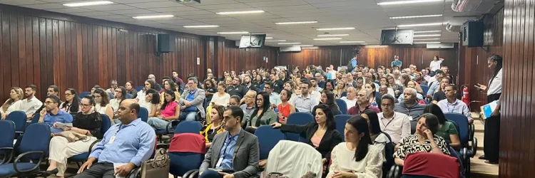 Foto do público participante do II Encontro com  Comissões  Processantes do Poder Executivo do Estado da Bahia