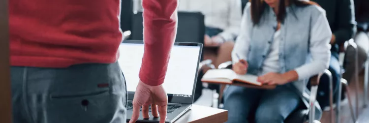 Exames serão realizados no dia 8 de junho. Candidatos devem consultar locais de prova no site da examinadora da seleção (www.ibade.org.br)