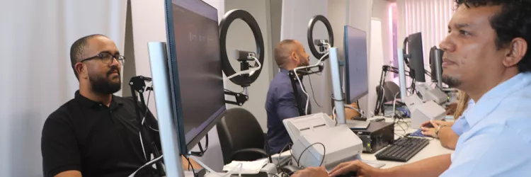 Imagem de atendimento sendo realizado pela equipe SAC