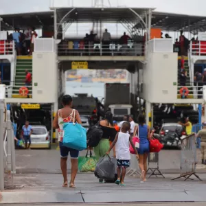 Embarque de passageiros Ferry