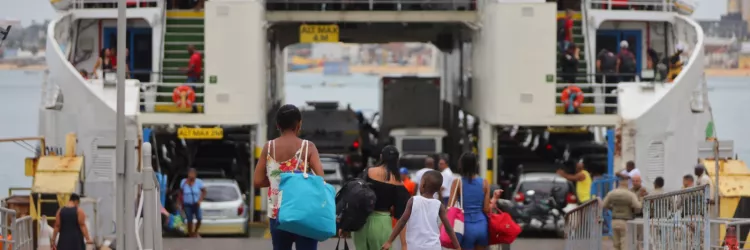 Embarque de passageiros Ferry