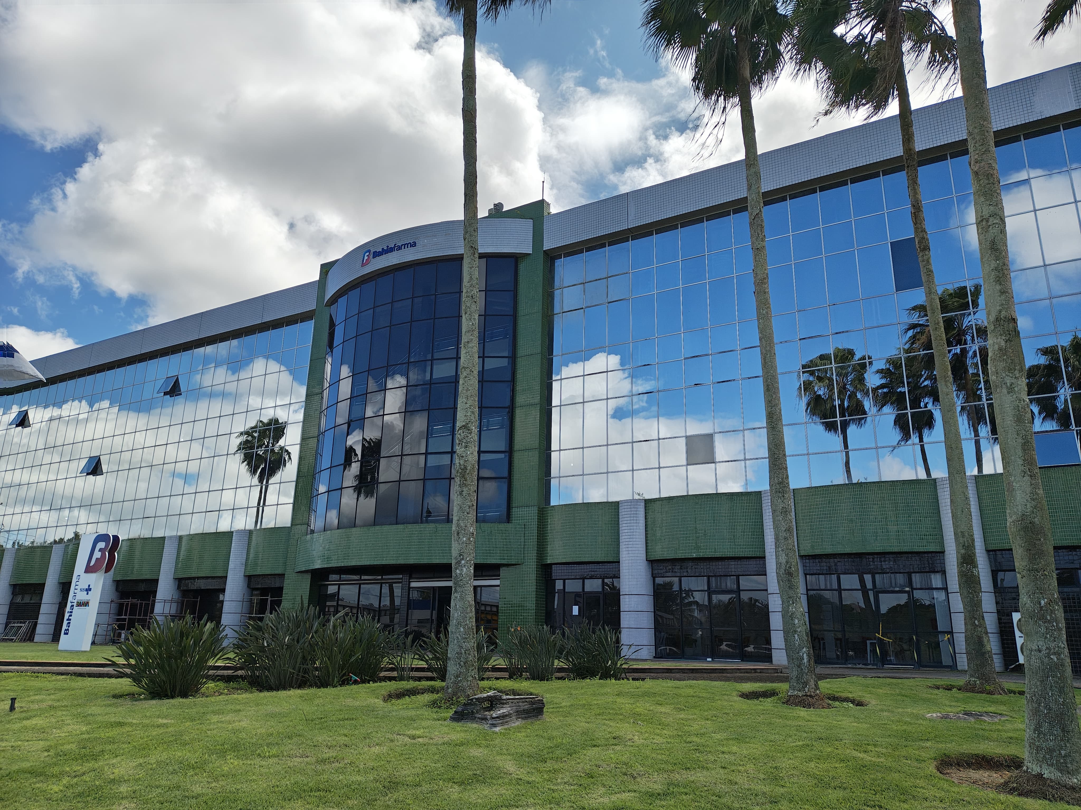 Fachada - Bahiafarma