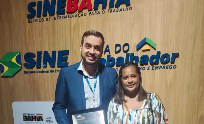 Bahiafarma recebe homenagem pela parceria com o Sinebahia