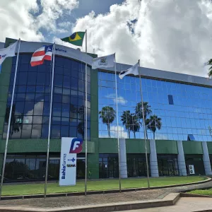 Fachada Bahiafarma 2025