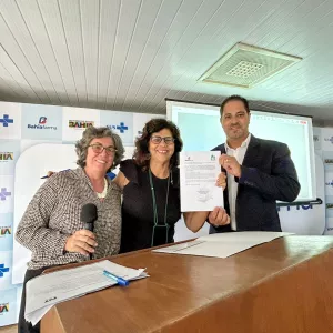 Bahiafarma e Hipolabor assinam acordo para co-desenvolvimento de medicamento