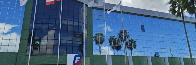 Fachada Bahiafarma 2025