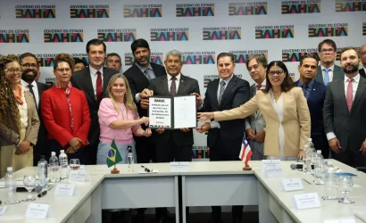 Lei nº 25.983/2025, sancionada nesta terça-feira (3), foi aprovada por unanimidade na Alba e se alinha ao Plano Nacional Pena Justa para fortalecer justiça proporcional e gestão responsável do sistema penal