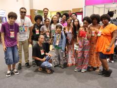 Jovens do Bahia Pela Paz participam da Bienal do Livro e ressaltam experiência de aquisição de livros